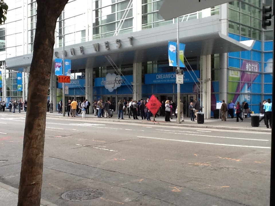 Dreamforce 2012 outside Moscone Center, opening hours